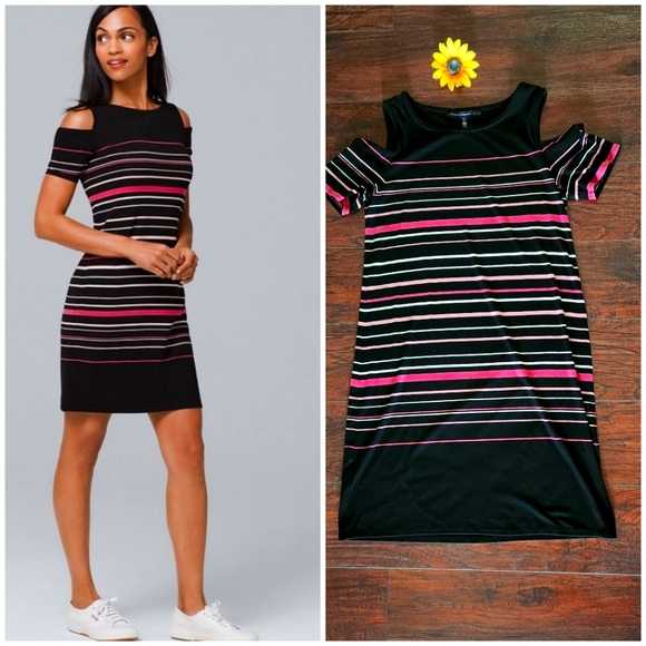 White House Black Market Dresses & Skirts - WHITE HOUSE BLACK MARKET CUTOFF SHOULDERS DRESS 👗